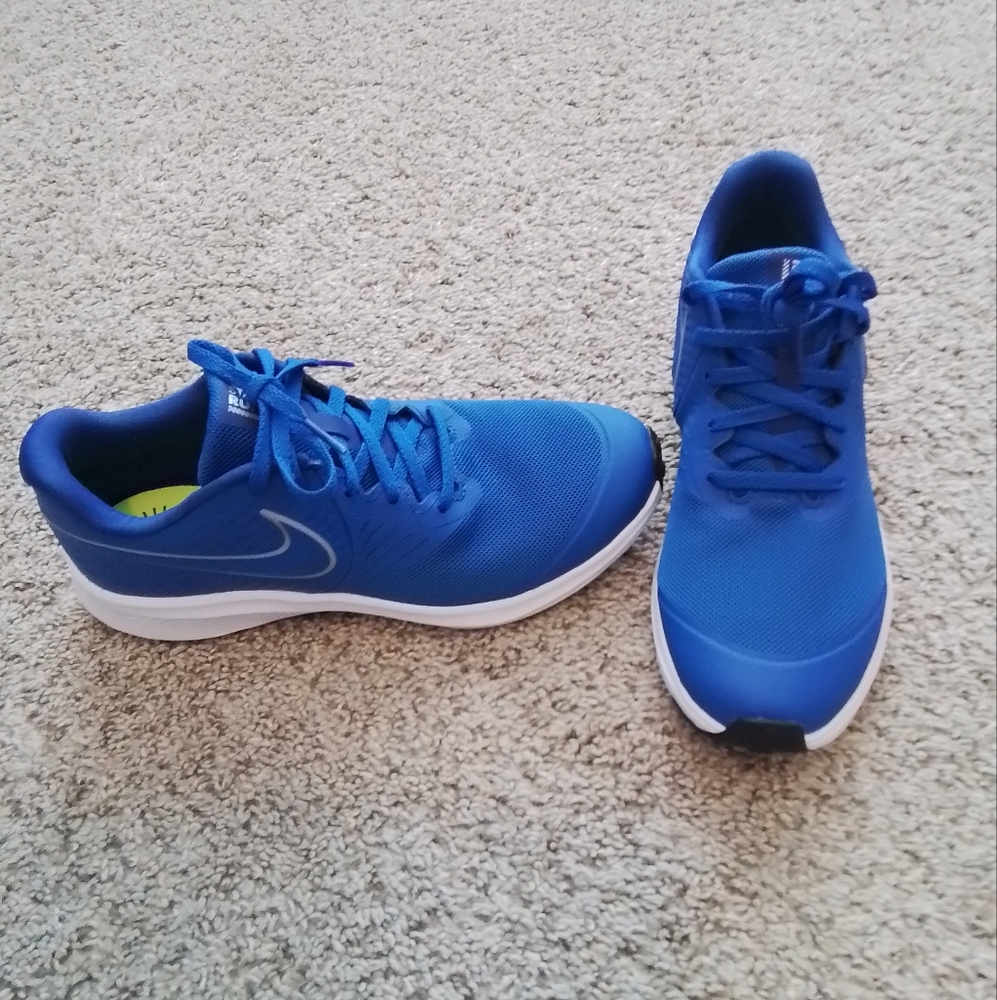 Boys Nike Sneakers **New Without Tags